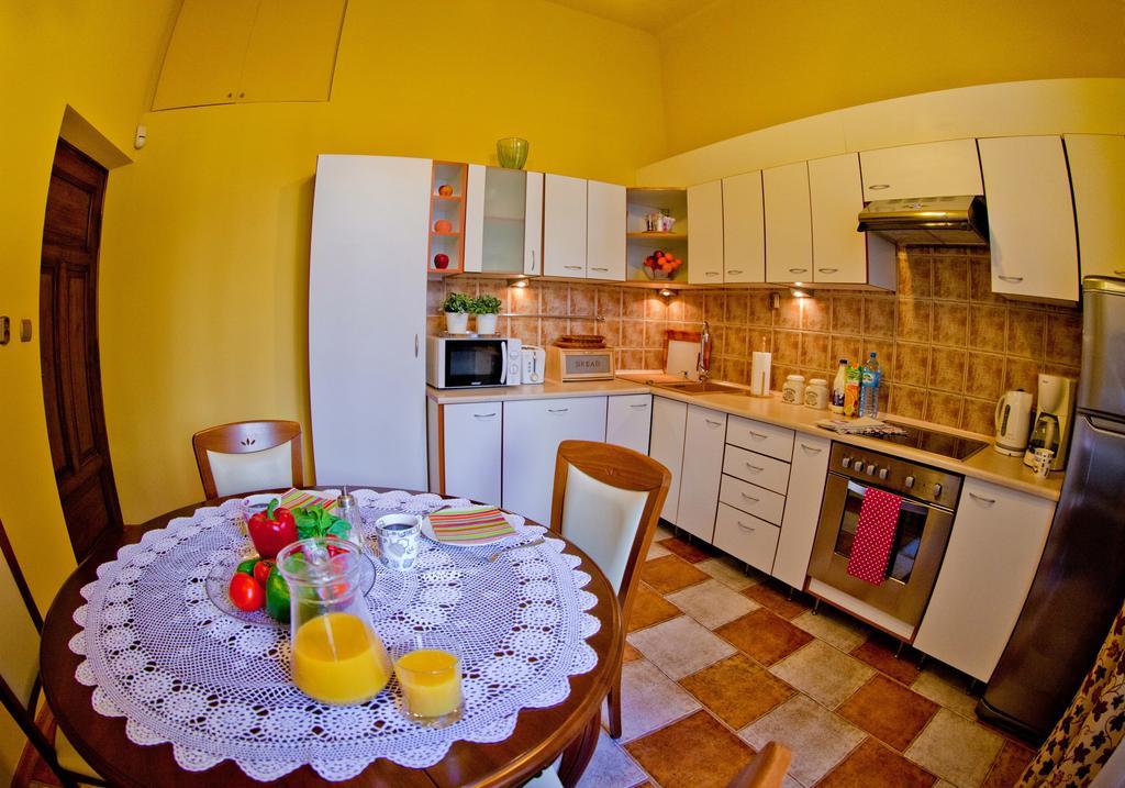 Best Location To Explore Krakow Spacious 105M2 Apartman Szoba fotó